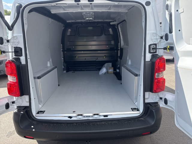 Fahrzeugabbildung Fiat Scudo L2 Basis 2.0 BlueHDi EU6e,Magic Cargo,AHK,Laderaumausbau,Connect Paket