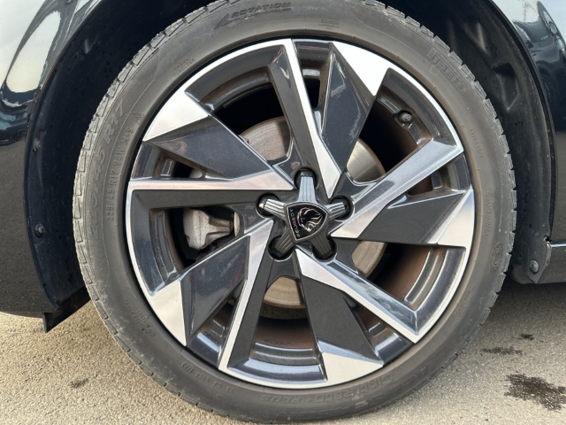 Fahrzeugabbildung Peugeot 308 SW Allure Pack Navi Memory Sitze 360 Kamera LED 2-Zonen-Klimaautom