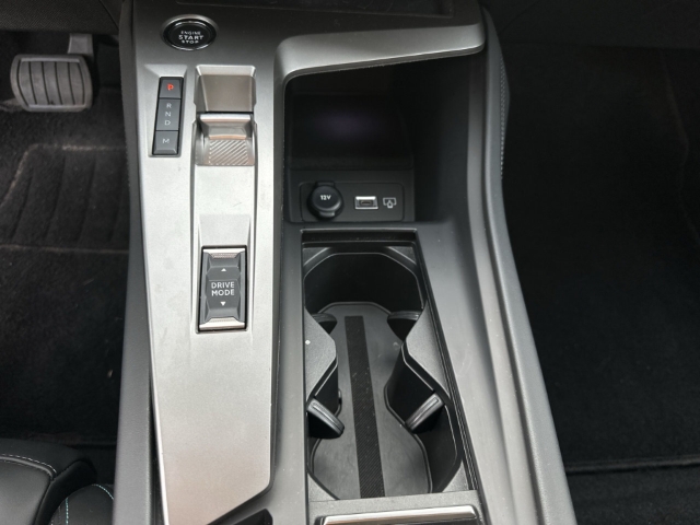 Fahrzeugabbildung Peugeot 308 SW Allure Pack Navi Memory Sitze 360 Kamera LED 2-Zonen-Klimaautom