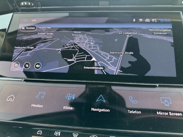 Fahrzeugabbildung Peugeot 308 SW Allure Pack Navi Memory Sitze 360 Kamera LED 2-Zonen-Klimaautom