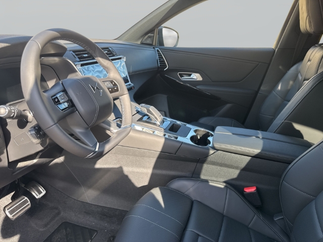 Fahrzeugabbildung DS Automobiles DS7 7 Etoile Blue HDI 130 - mit KI generiert/bearbeitet