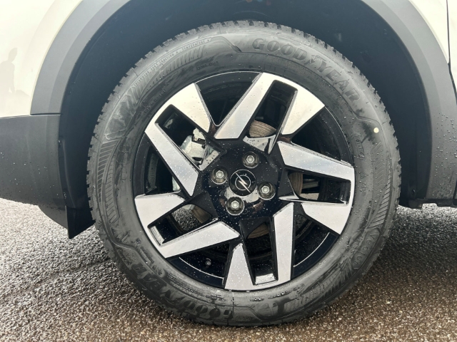 Fahrzeugabbildung Opel Mokka Edition Digitales Cockpit LED Apple CarPlay Android Auto Musikstreaming DAB