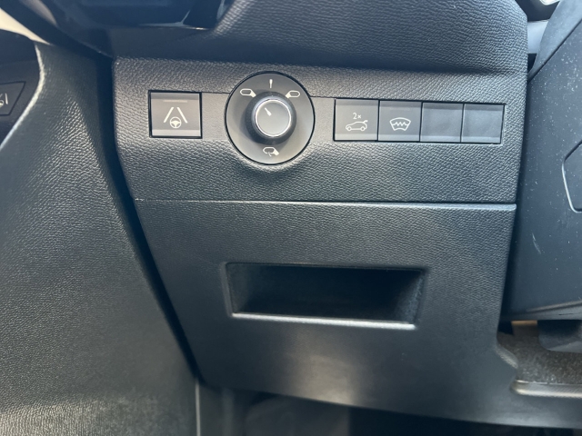 Fahrzeugabbildung DS Automobiles DS7 Opera AHK Panorama Leder Digitales Cockpit Memory Sitze Nachtsichtass.