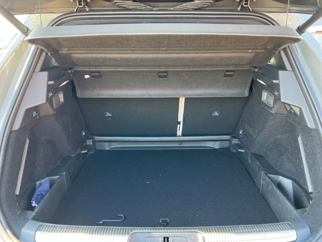 Fahrzeugabbildung DS Automobiles DS7 Opera AHK Panorama Leder Digitales Cockpit Memory Sitze Nachtsichtass.