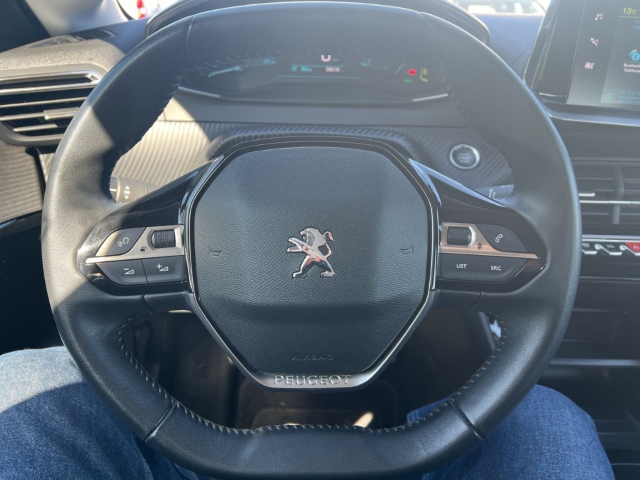 Fahrzeugabbildung Peugeot e-208 Active Pack LED DAB SHZ Spurhalteass. Verkehrszeichenerk. Notbremsass. Temp