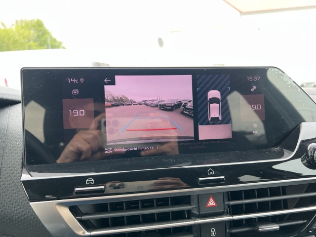 Fahrzeugabbildung Citroen C4 Shine HUD Navi 360 Kamera LED Apple CarPlay Android Auto Mehrzonenklima DAB SHZ