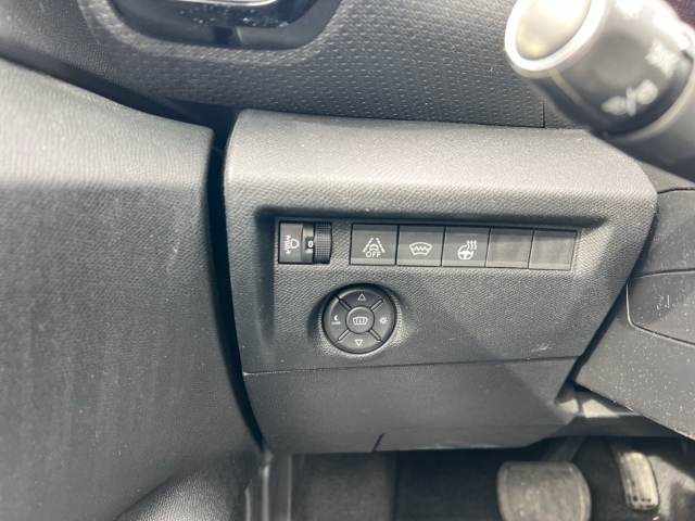 Fahrzeugabbildung Citroen C4 Shine HUD Navi 360 Kamera LED Apple CarPlay Android Auto Mehrzonenklima DAB SHZ