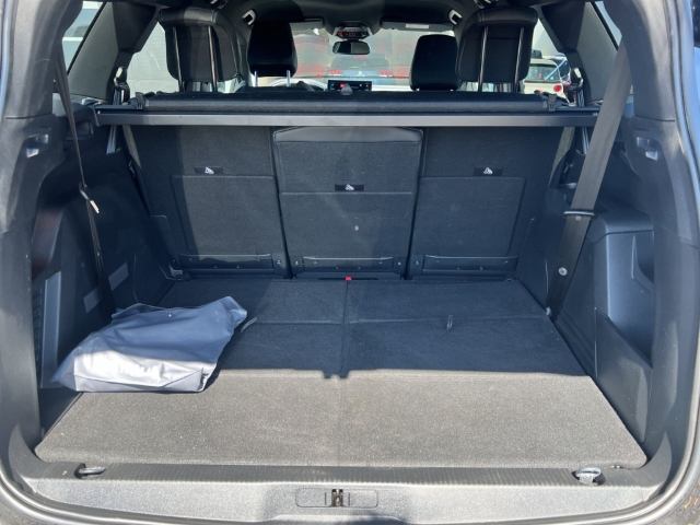 Fahrzeugabbildung Peugeot 5008 Allure Pack 7-Sitzer Navi Digitales Cockpit 360 Kamera LED ACC 2-Zonen-Klimaautom