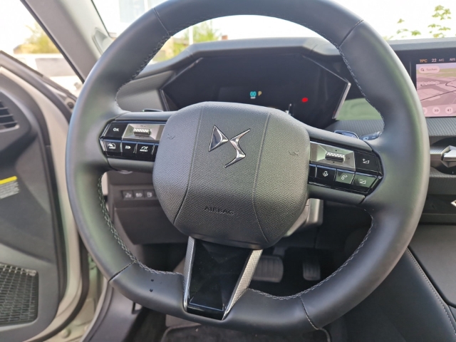 Fahrzeugabbildung DS Automobiles DS4 E-Tense Rivoli Hybrid 225 Plug-In EU6d