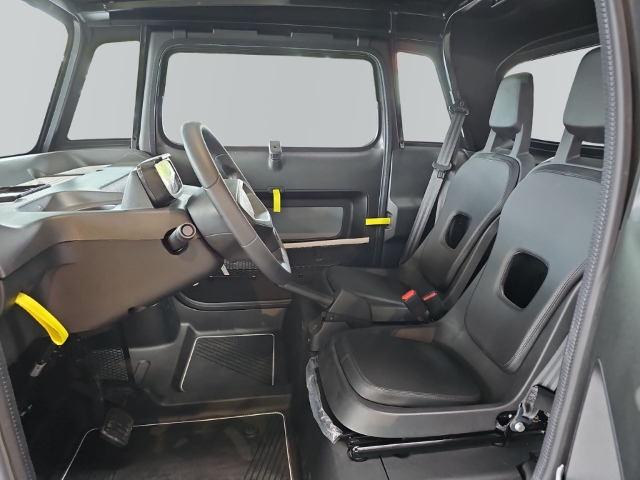Fahrzeugabbildung Opel Rocks GS Handyhalterung Fußmatten Digitales Cockpit LED Scheinwerfer und Tagfahrlicht - mit KI generiert/bearbeitet