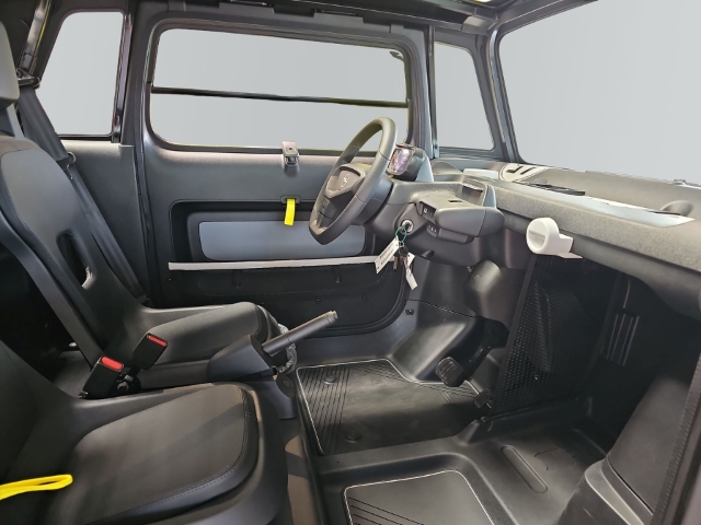 Fahrzeugabbildung Opel Rocks GS Handyhalterung Fußmatten Digitales Cockpit LED Scheinwerfer und Tagfahrlicht - mit KI generiert/bearbeitet