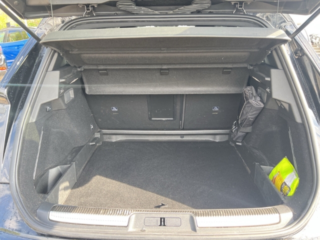 Fahrzeugabbildung DS Automobiles DS7 Performance Line + Digitales Cockpit LED Klimaautom Ambientebeleuchtung