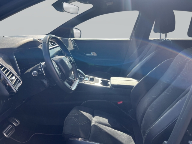 Fahrzeugabbildung DS Automobiles DS7 Performance Line + Digitales Cockpit LED Klimaautom Ambientebeleuchtung