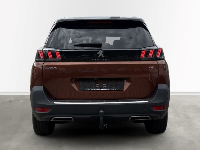 Fahrzeugabbildung Peugeot 5008 GT Navi Digitales Cockpit LED ACC 2-Zonen-Klimaautom Fahrerprofil DAB Ambientebeleuchtung - mit KI generiert/bearbeitet