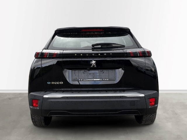 Fahrzeugabbildung Peugeot e-2008 Active Pack LED Klimaautom DAB SHZ Keyless Spurhalteass. Verkehrszeichenerk.