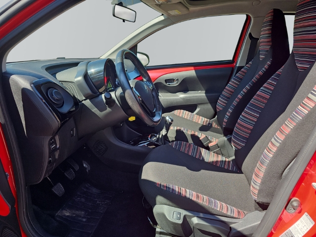 Fahrzeugabbildung Citroen C1 AIRSCAPE Shine 1.0 VTi 72PS (53KW)