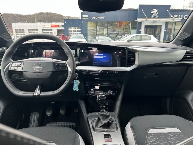 Fahrzeugabbildung Opel Mokka Edition Digitales Cockpit LED Apple CarPlay Android Auto Musikstreaming DAB