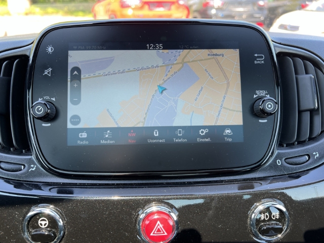 Fahrzeugabbildung Fiat 500 Dolcevita Navi Apple CarPlay Android Auto Klimaautom Musikstreaming DAB Temp Tel.-Vorb.