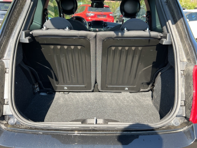Fahrzeugabbildung Fiat 500 Dolcevita Navi Apple CarPlay Android Auto Klimaautom Musikstreaming DAB Temp Tel.-Vorb.