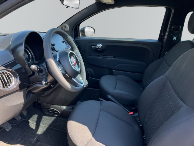 Fahrzeugabbildung Fiat 500 Dolcevita Navi Apple CarPlay Android Auto Klimaautom Musikstreaming DAB Temp Tel.-Vorb.