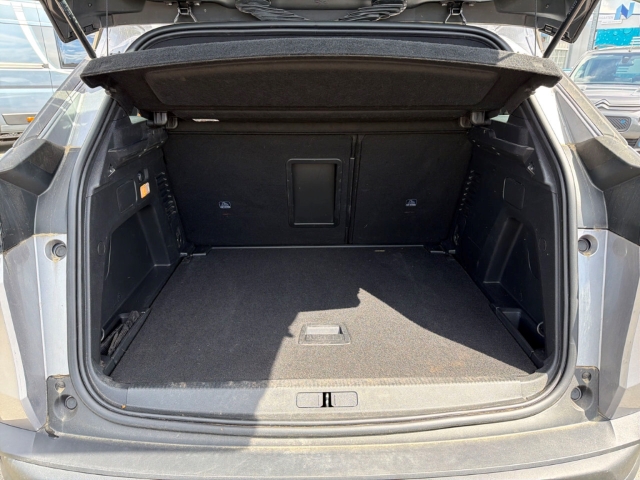Fahrzeugabbildung Peugeot 3008 Active Pack Digitales Cockpit LED 2-Zonen-Klimaautom DAB SHZ Keyless Spurhalteass.