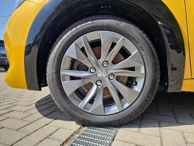 Fahrzeugabbildung Peugeot e-208 Allure Pack Elektromotor 136PS (100KW)