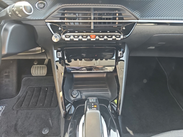 Fahrzeugabbildung Peugeot e-208 Allure Pack Elektromotor 136PS (100KW)