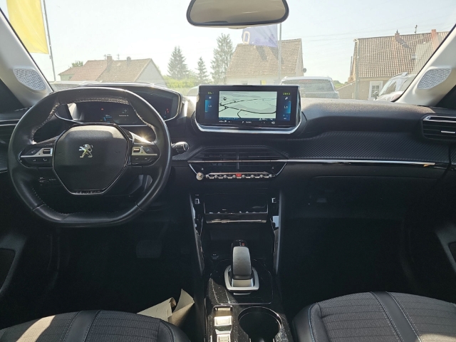 Fahrzeugabbildung Peugeot e-208 Allure Pack Elektromotor 136PS (100KW)