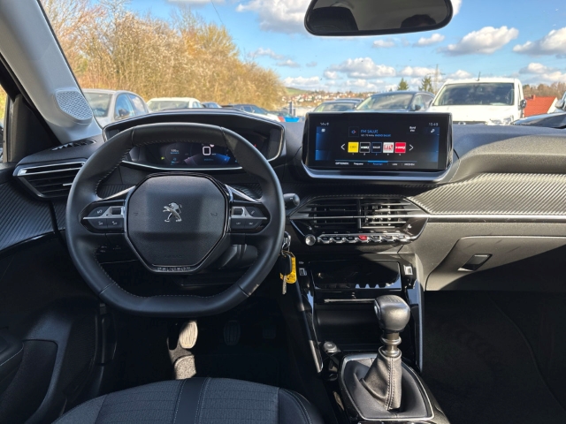 Fahrzeugabbildung Peugeot 208 Allure Pack Navi LED Klimaautom Fahrerprofil DAB SHZ Spurhalteass. Verkehrszeichenerk.