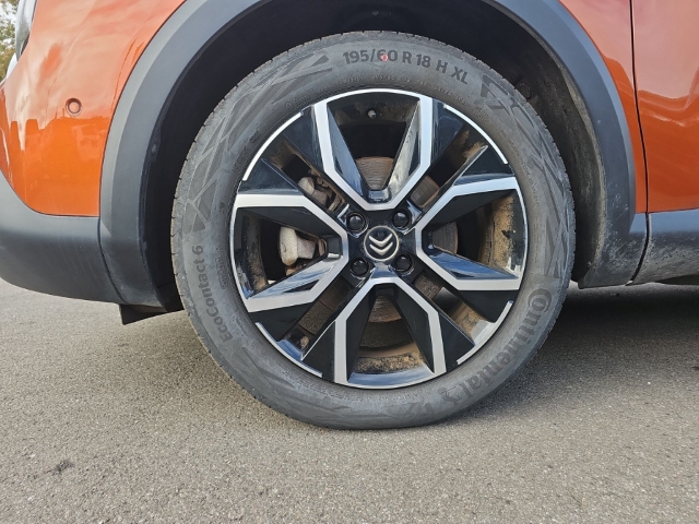 Fahrzeugabbildung Citroen e-C4 Feel Pack Elektromotor HUD Navi LED Apple CarPlay Android Auto Mehrzonenklima