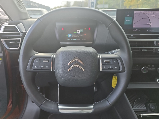 Fahrzeugabbildung Citroen e-C4 Feel Pack Elektromotor HUD Navi LED Apple CarPlay Android Auto Mehrzonenklima