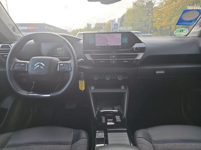 Fahrzeugabbildung Citroen e-C4 Feel Pack Elektromotor HUD Navi LED Apple CarPlay Android Auto Mehrzonenklima