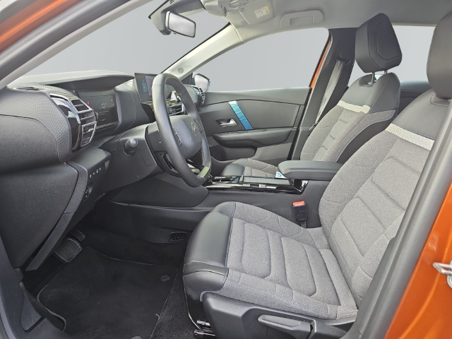 Fahrzeugabbildung Citroen e-C4 Feel Pack Elektromotor HUD Navi LED Apple CarPlay Android Auto Mehrzonenklima