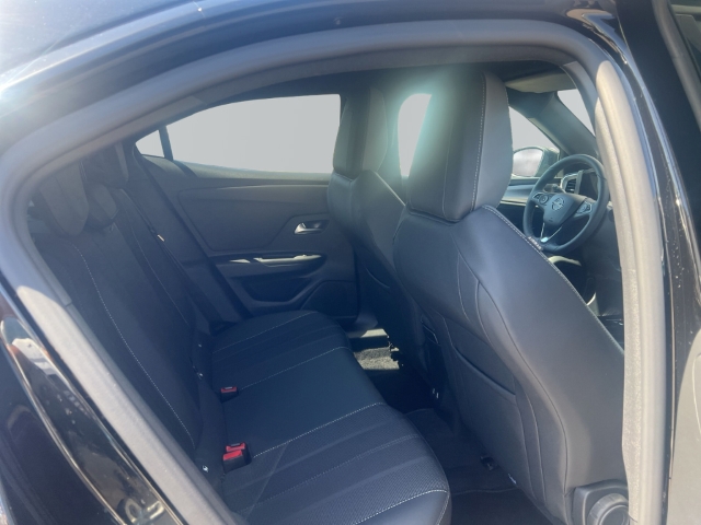 Fahrzeugabbildung Opel Mokka GS Line Digitales Cockpit LED ACC Apple CarPlay Android Auto Klimaautom Musikstreaming