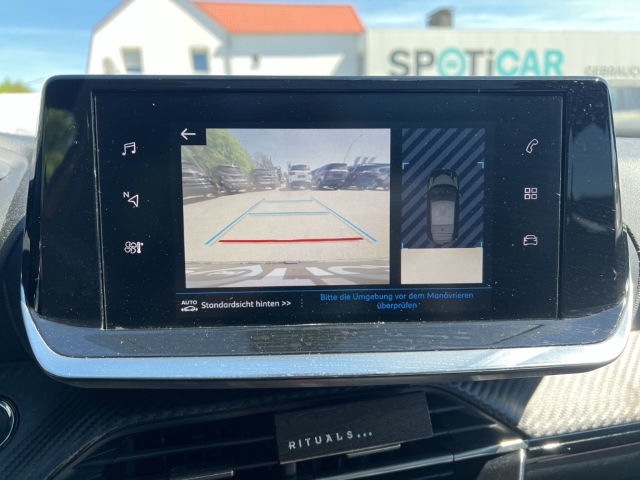 Fahrzeugabbildung Peugeot 208 GT Panorama Navi LED ACC Klimaautom Fahrerprofil DAB Ambientebeleuchtung SHZ Parklenkass.