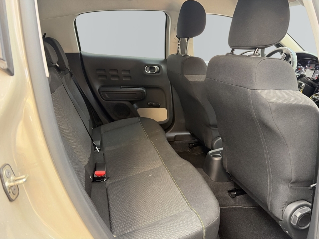 Fahrzeugabbildung Citroen C3 C-Series Navi LED DAB Spurhalteass. Verkehrszeichenerk. Notbremsass. Temp Tel.-Vorb. - mit KI generiert/bearbeitet