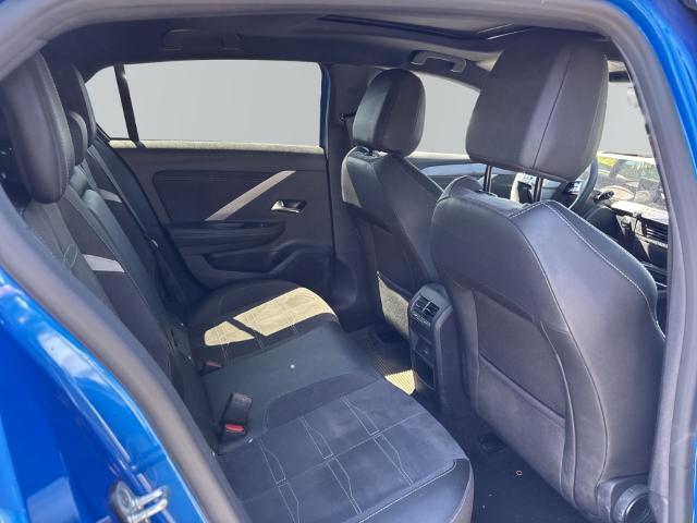 Fahrzeugabbildung Opel Astra L Ultimate HUD Navi Digitales Cockpit Soundsystem 360 Kamera LED Blendfreies Fernl.