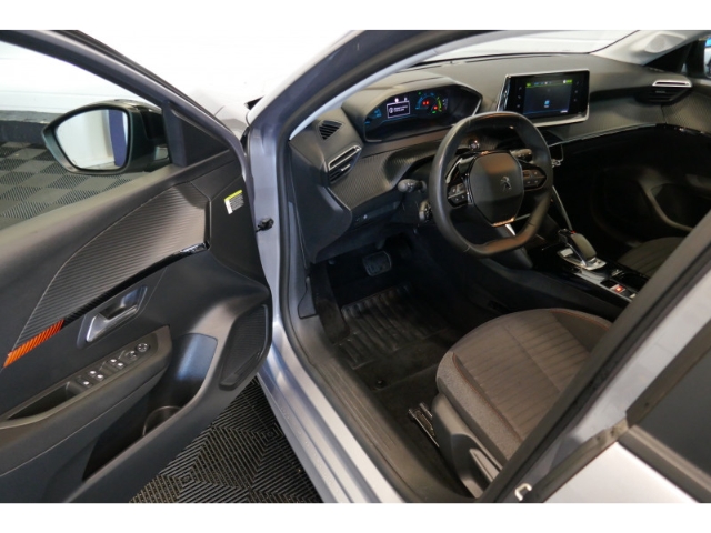 Fahrzeugabbildung Peugeot e-208 Active Pack Elektro LED Apple CarPlay Android Auto Musikstreaming DAB Spurhalteass.