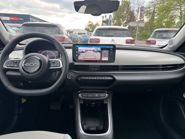 Fahrzeugabbildung Fiat 600 Hybrid La Prima , Leder, Nav, RFK,