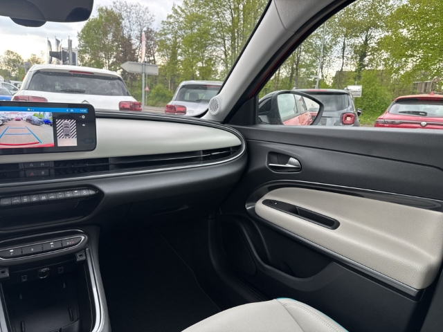 Fahrzeugabbildung Fiat 600 Hybrid La Prima , Leder, Nav, RFK,