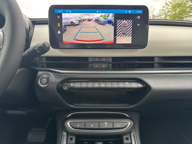 Fahrzeugabbildung Fiat 600 Hybrid La Prima , Leder, Nav, RFK,
