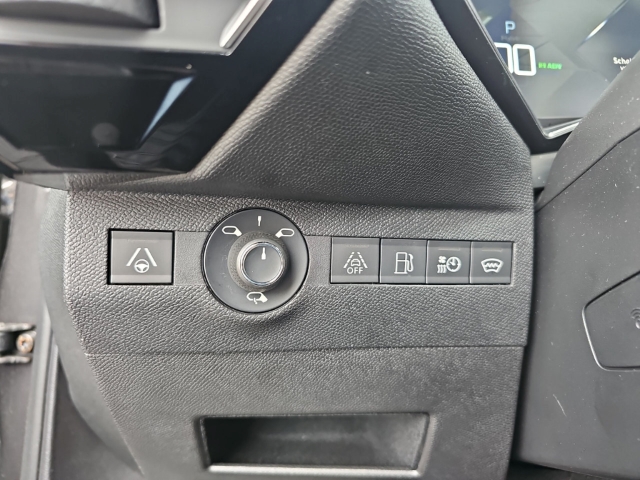 Fahrzeugabbildung DS Automobiles DS7 Crossback E-Tense 4x4 So Chic PHEV Navi LED ACC Apple CarPlay Android Auto