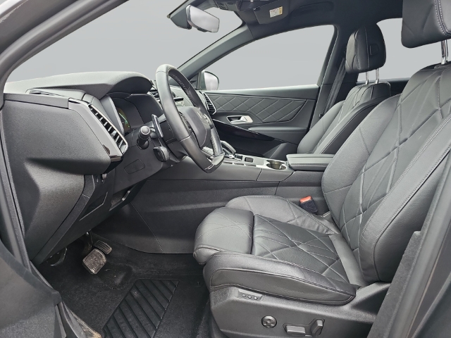 Fahrzeugabbildung DS Automobiles DS7 Crossback E-Tense 4x4 So Chic PHEV Navi LED ACC Apple CarPlay Android Auto