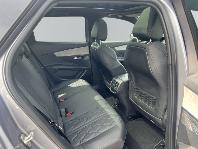 Fahrzeugabbildung Peugeot 3008 GT El. Panodach Navi Leder Digitales Cockpit Memory Sitze Soundsystem Massagesitze