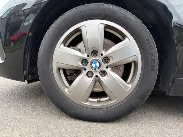 Fahrzeugabbildung BMW 118 i Advantage Navi Digitales Cockpit LED Sperrdiff. Fahrerprofil WLAN Kom-paket