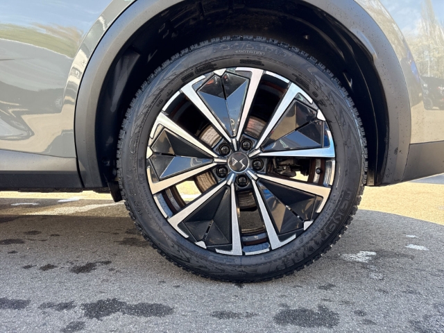 Fahrzeugabbildung DS Automobiles DS7 Opera Panorama Leder Digitales Cockpit Memory Sitze Massagesitze Klimasitze