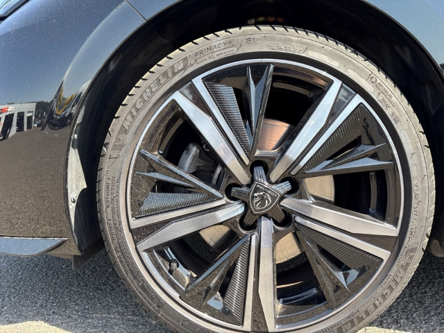 Fahrzeugabbildung Peugeot 308 SW GT El. Panodach Navi Digitales Cockpit Memory Sitze Soundsystem 360 Kamera