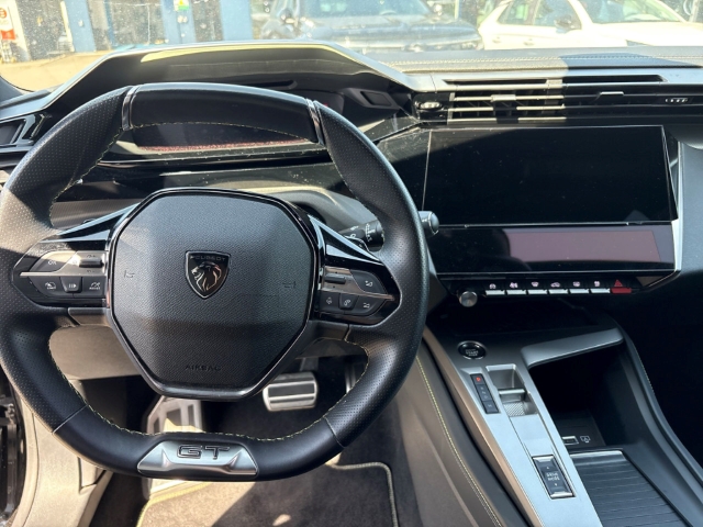 Fahrzeugabbildung Peugeot 308 SW GT El. Panodach Navi Digitales Cockpit Memory Sitze Soundsystem 360 Kamera