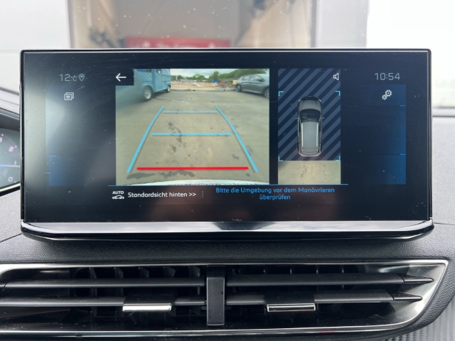 Fahrzeugabbildung Peugeot 3008 Allure Pack Navi Digitales Cockpit LED ACC El. Heckklappe 2-Zonen-Klimaautom - mit KI generiert/bearbeitet