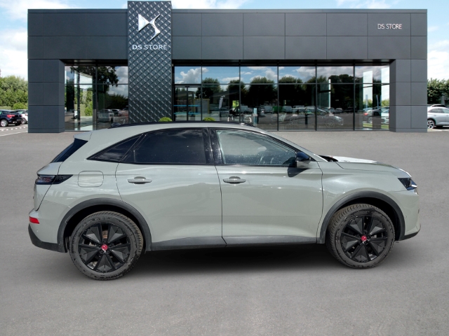 Fahrzeugabbildung DS Automobiles DS7 Performance Line AHK Digitales Cockpit LED Klimaautom Ambientebeleuchtung